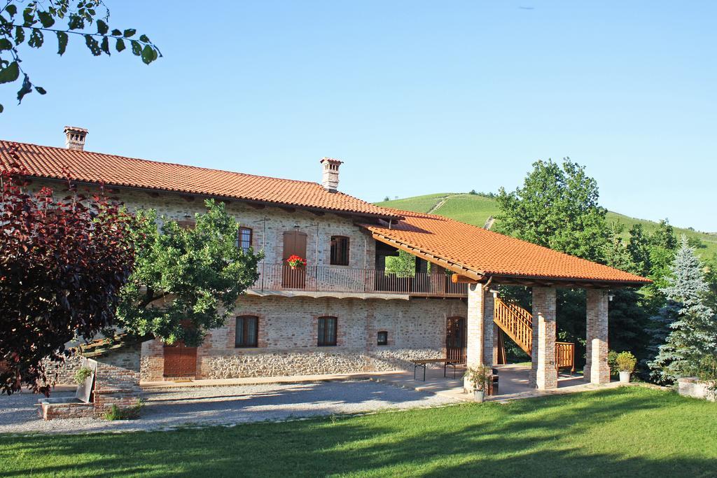 Cascina Stralla Farigliano Kültér fotó