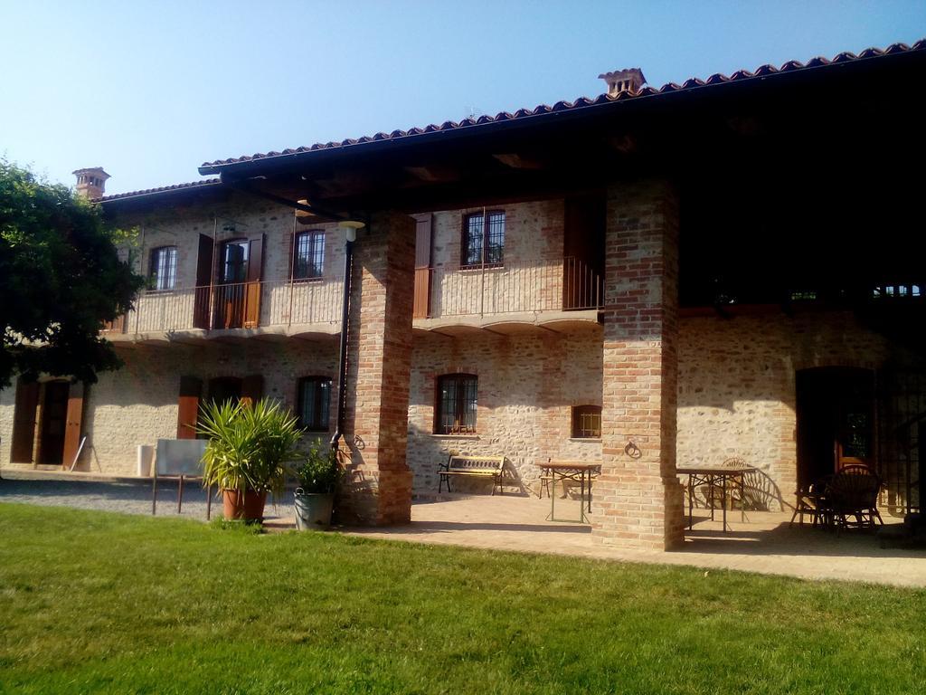 Cascina Stralla Farigliano Kültér fotó